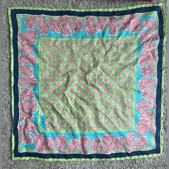Lilly Pulitzer authentic square scarf with box and bag - Picture 4 of 11